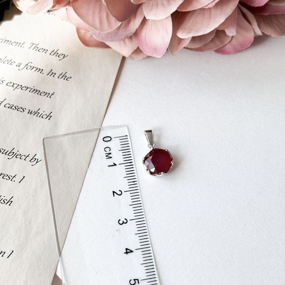 Серебряная подвеска с рубином 3.925ct