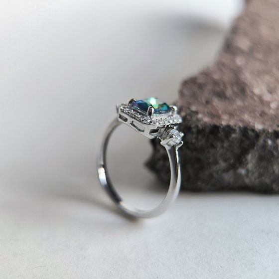 Серебряное кольцо с мистик топазом