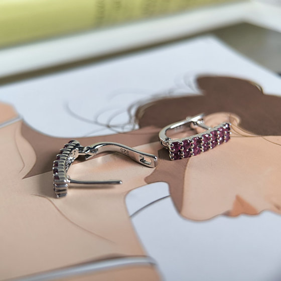 Серебряные серьги с рубином 1.351ct