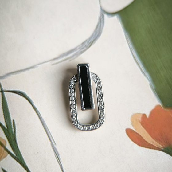 Silver pendant with onyx and cubic zirconia