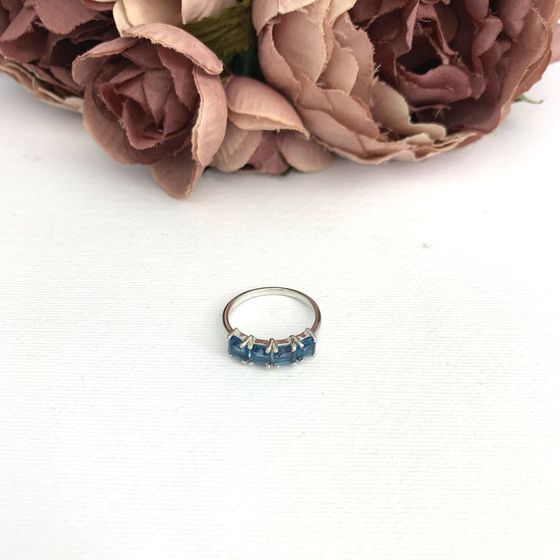 Серебряное кольцо с топазом Лондон Блю 1.22ct