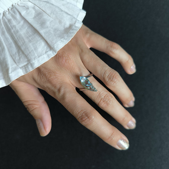 Silver ring with a 2.188-carat topaz