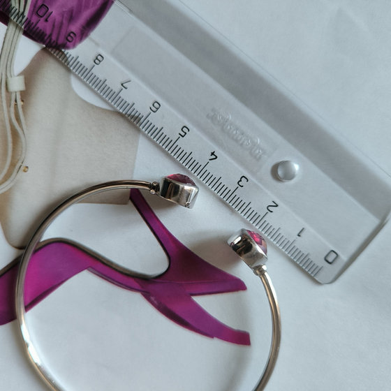 Silver bracelet with 7ct ruby