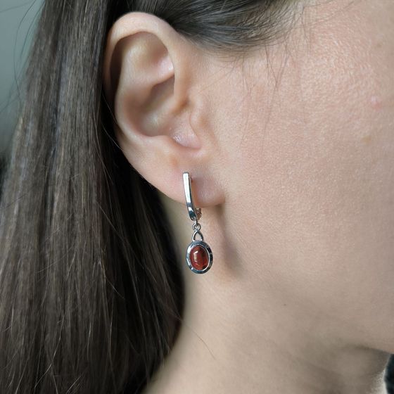 Silver earrings with garnet nano