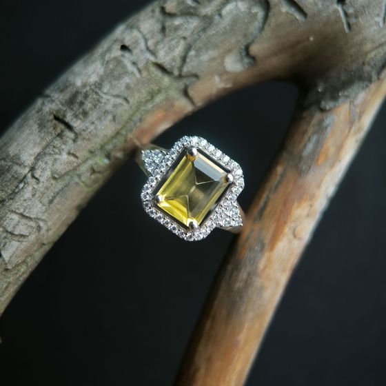 Серебряное кольцо с цитрином nano