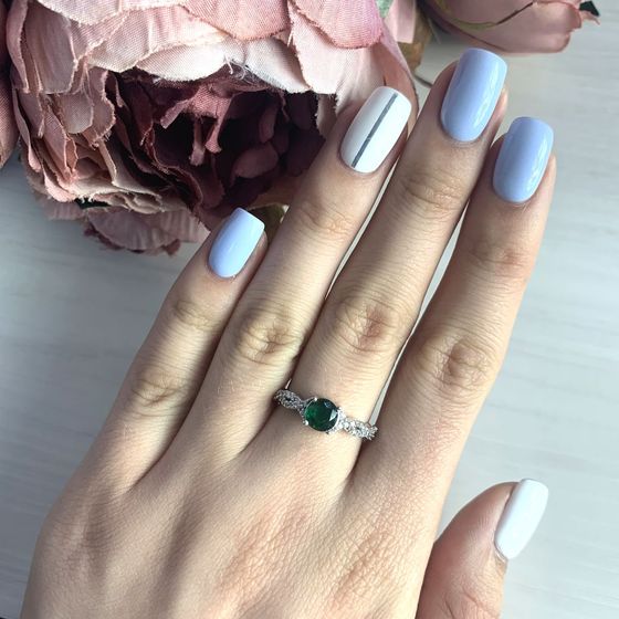 Серебряное кольцо с изумрудом nano 0.969ct