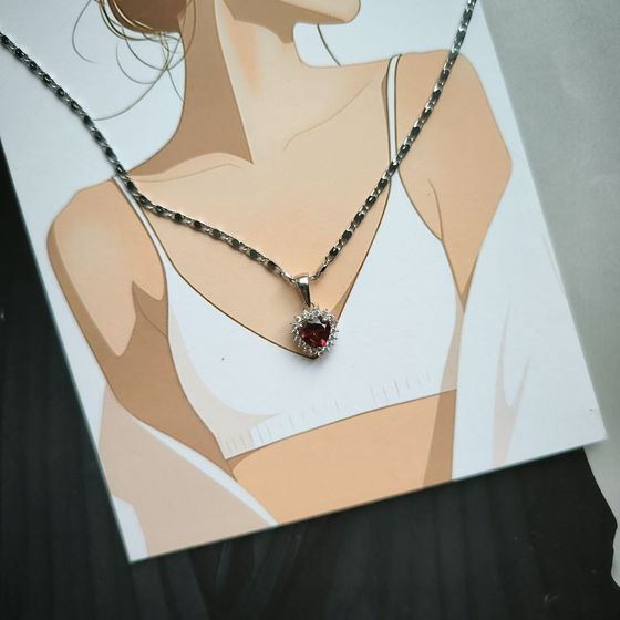 Серебряная подвеска с гранатом 1.112ct