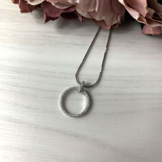 Silver pendant with phianites
