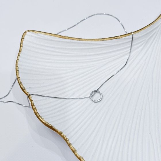 Серебряное колье с фианитами