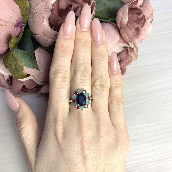 Серебряное кольцо с сапфиром 5.58ct, изумрудом, рубином