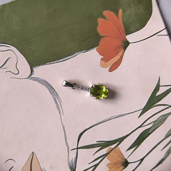 Серебряная подвеска с хризолітом 1.755ct