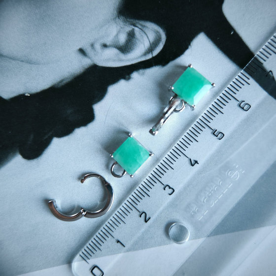 Серебряные серьги с изумрудом 4.217ct