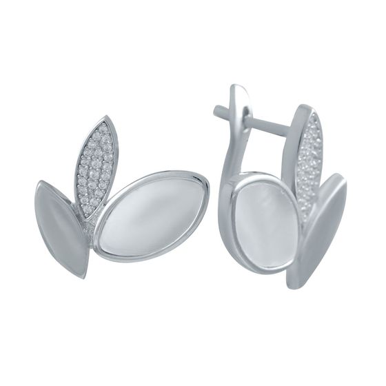 Silver earrings with mother-of-pearl