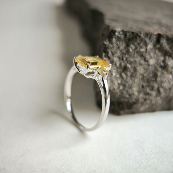 Silver ring with a 2.276ct nano citrine