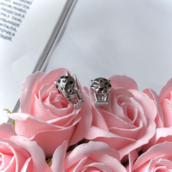 Silver earrings with phianites, semallu