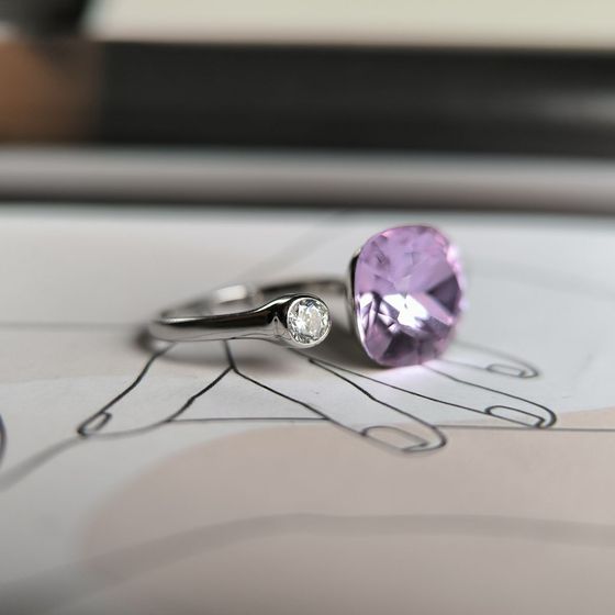 Серебряное кольцо с фианитами