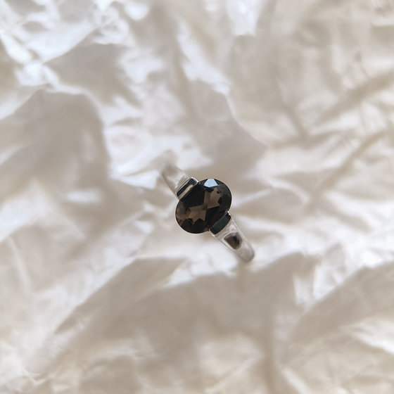 Серебряное кольцо с раухтопазом (дымчатым кварцем) 1.058ct