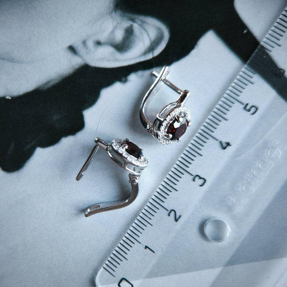 Срібні сережки з гранатом 2.409ct