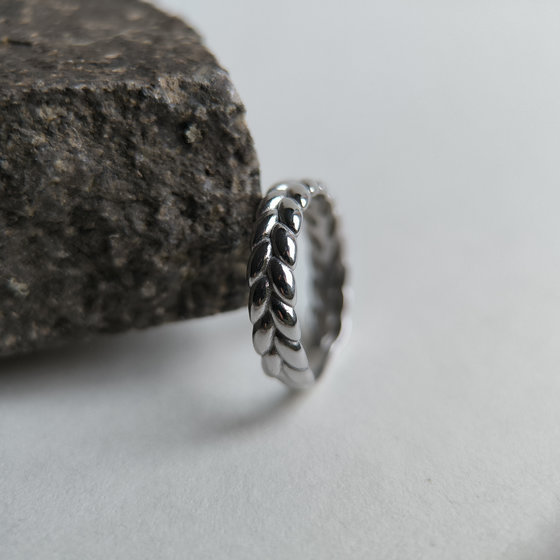 Серебряное кольцо без камней