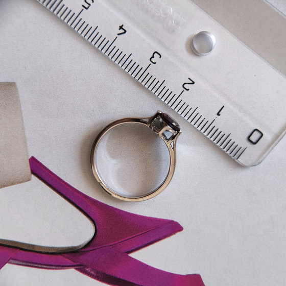 Серебряное кольцо с гранатом 1.35ct