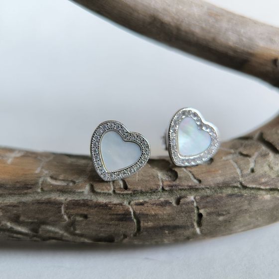 Silver earrings with mother-of-pearl