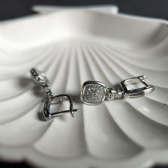 Серебряные серьги с фианитами