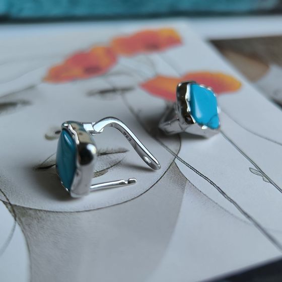 Silver earrings with turquoise