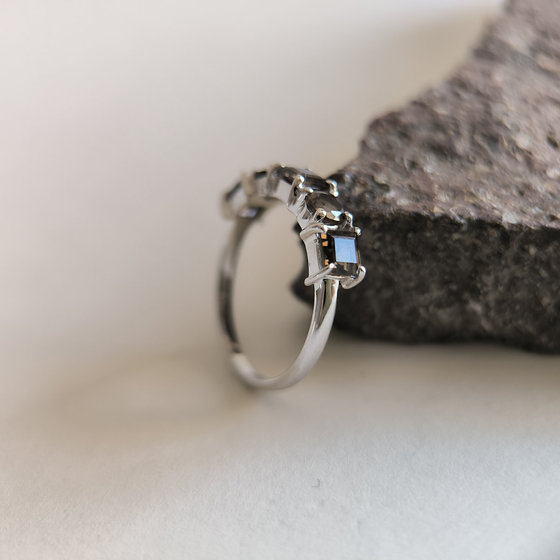 Серебряное кольцо с раухтопазом (дымчатым кварцем) 1.475ct