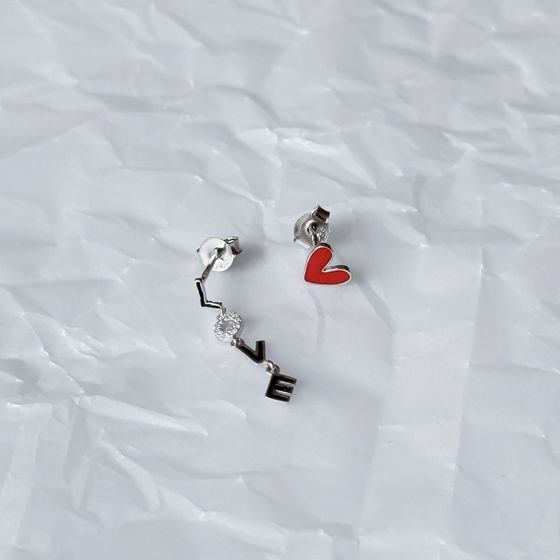 Silver earrings with yemallu