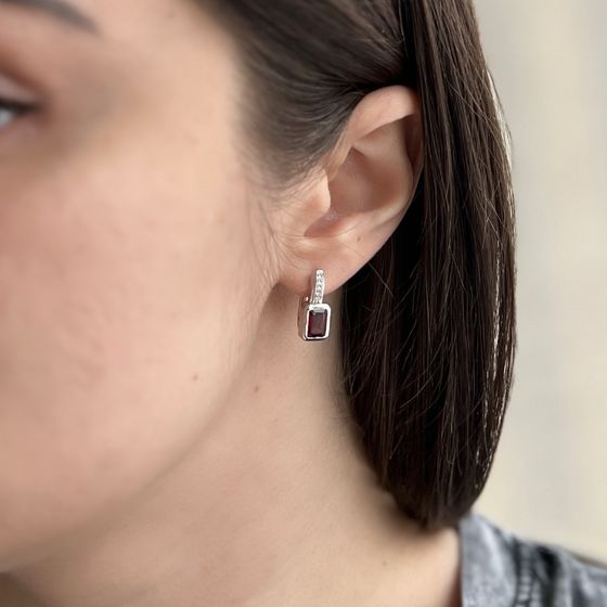 Серебряные серьги с гранатом 2.502ct