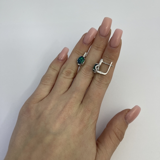 Серебряные серьги с опалом