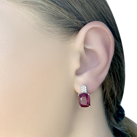 Серебряные серьги с рубином