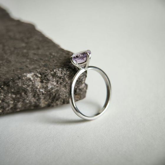Silver ring with amethyst 1.575ct