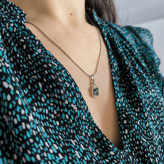 Серебряная подвеска с мистик топазом 1.176ct