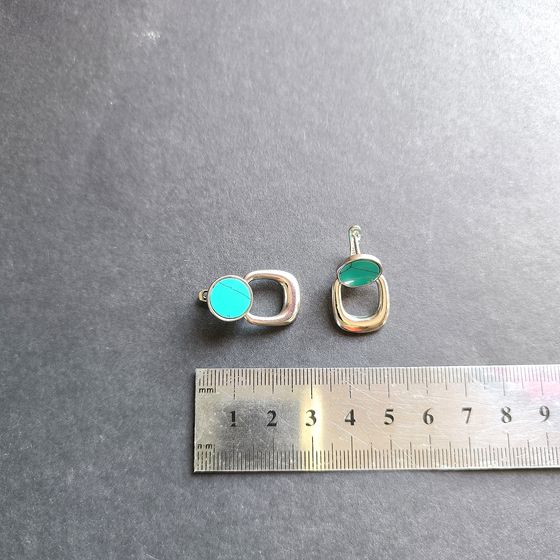 Silver earrings with turquoise