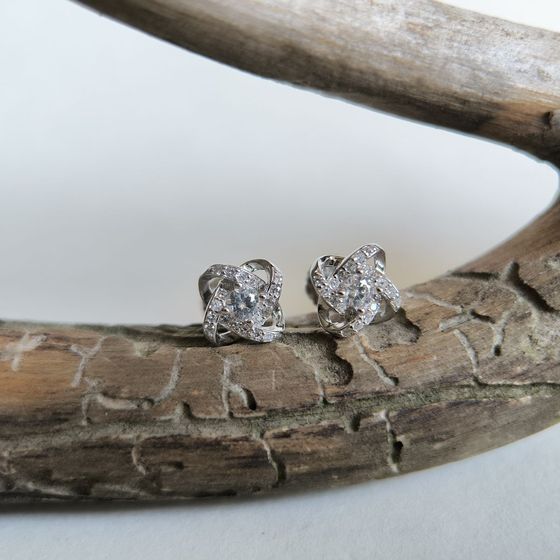 Срібні сережки з фіанітами