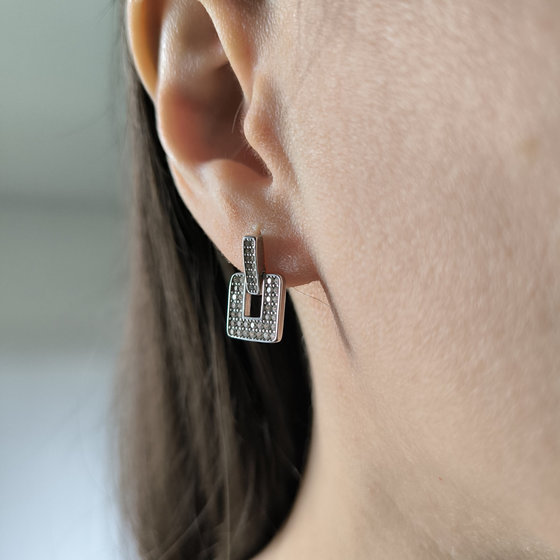 Серебряные серьги с фианитами