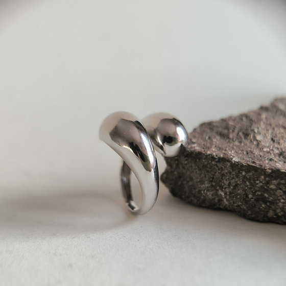 Серебряное кольцо без камней