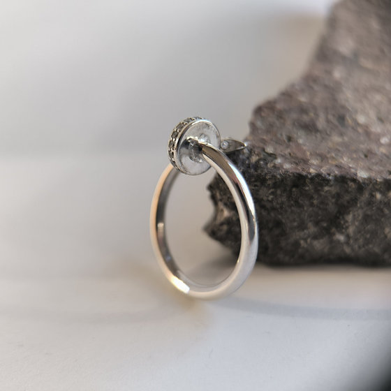 Silver ring with cubic zirconia