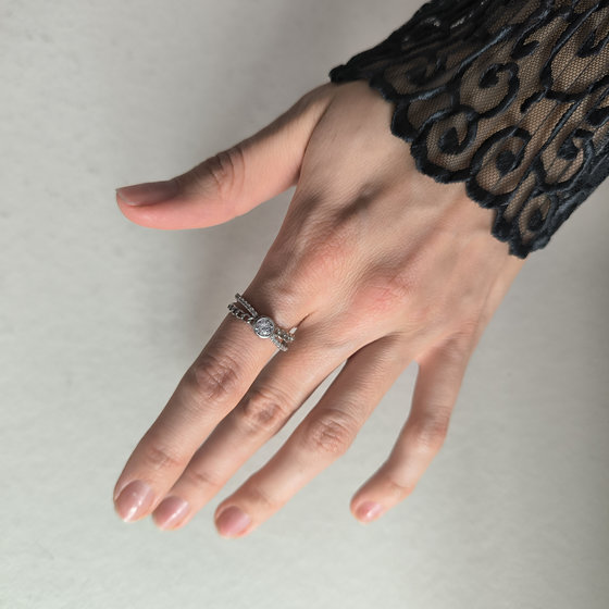 Серебряное кольцо с фианитами