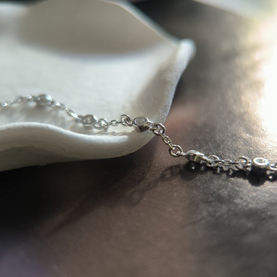 Silver bracelet with cubic zirconia