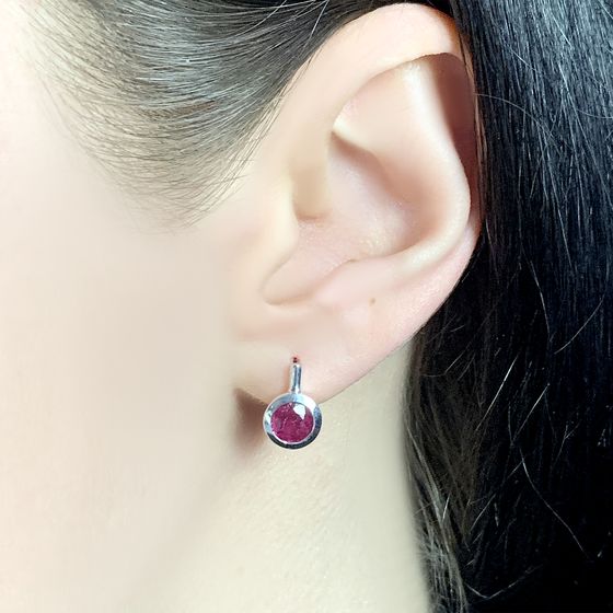 Серебряные серьги с рубином