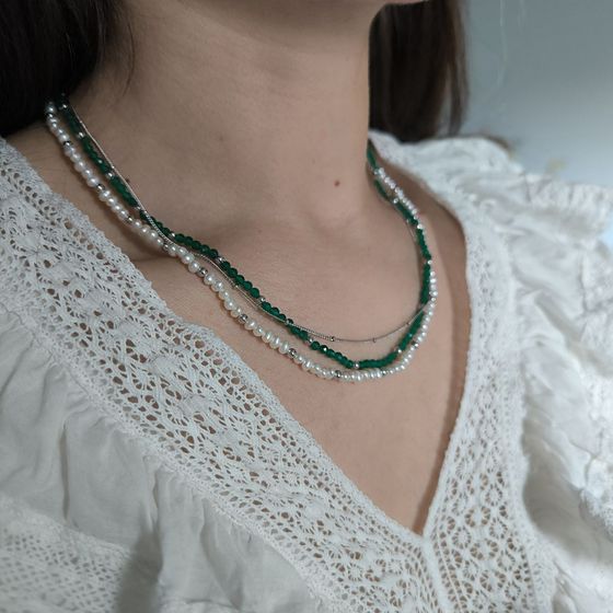 Silver necklace with baroque pearls, green jadeyed