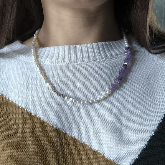 Silver necklace with baroque pearls, amethyst