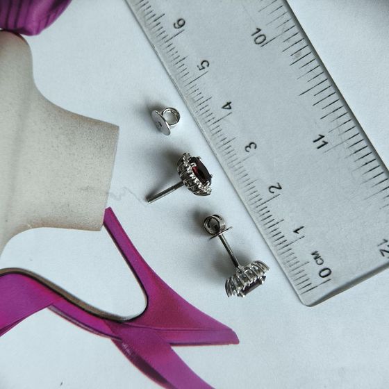 Silver Earrings with Garnet (2.172 ct)