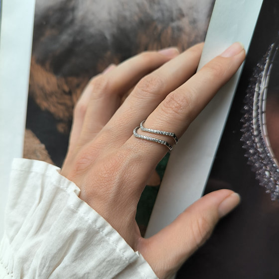 Silver ring with cubic zirconia