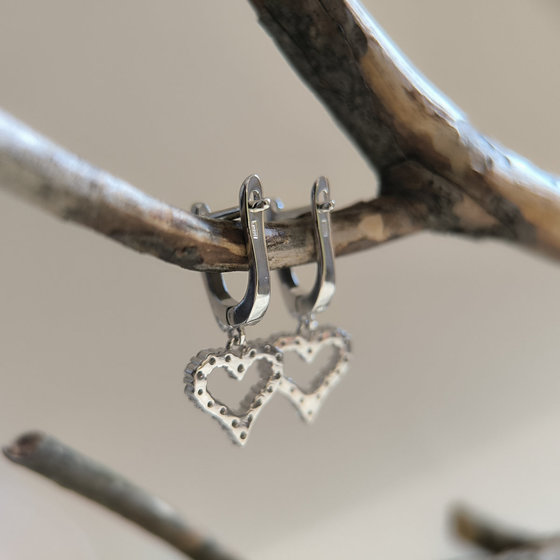 Серебряные серьги с фианитами