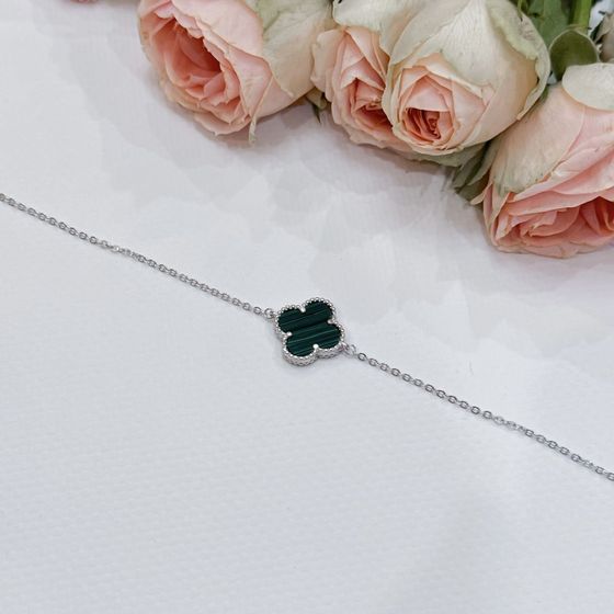 Silver bracelet with malachite