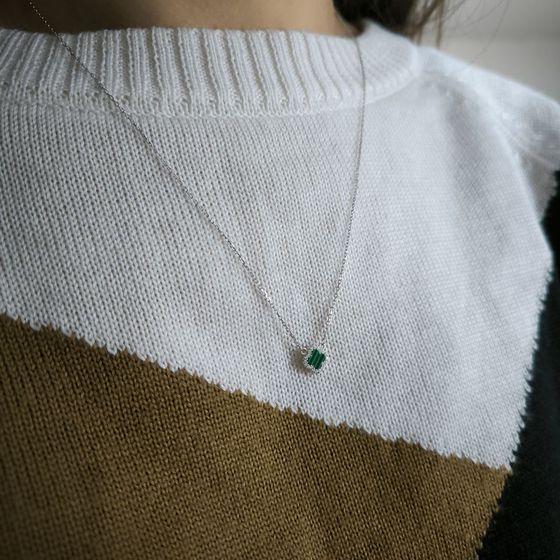 Серебряное колье с малахитом, фианитами