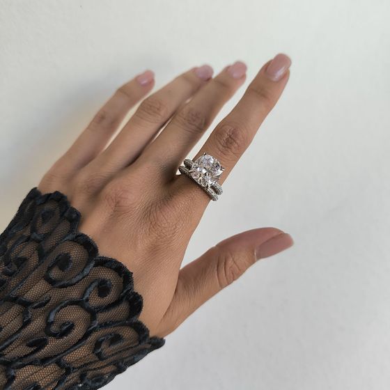 Серебряное кольцо с фианитами